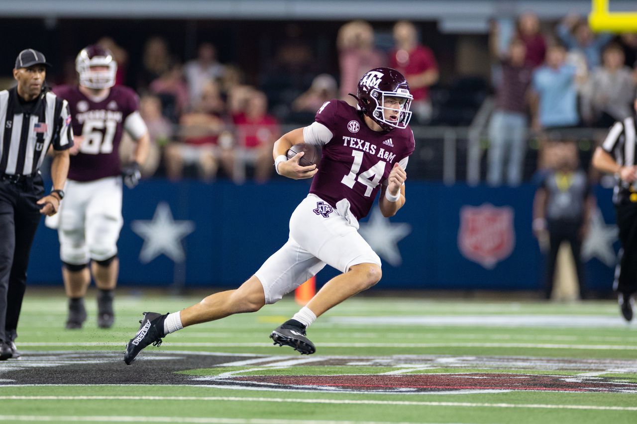 Aggie QB has broken hand, out for Alabama game: report