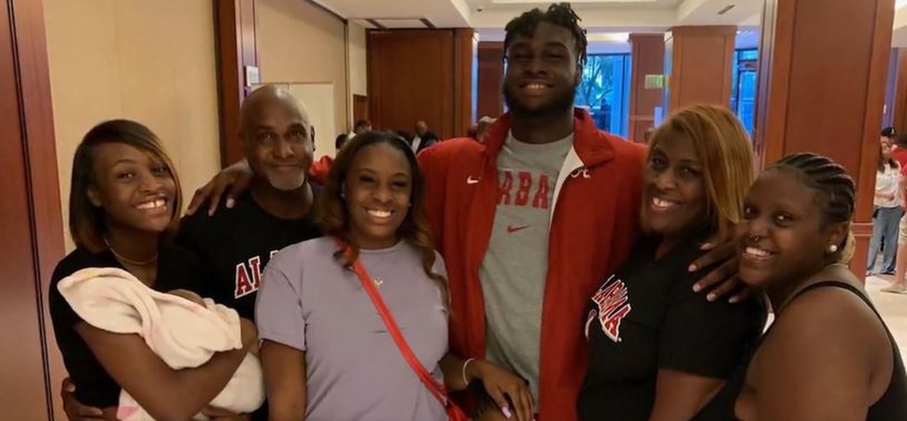 Alabama’s Will Anderson gets tough love from 5 sisters: ‘Those girls would have him crying’