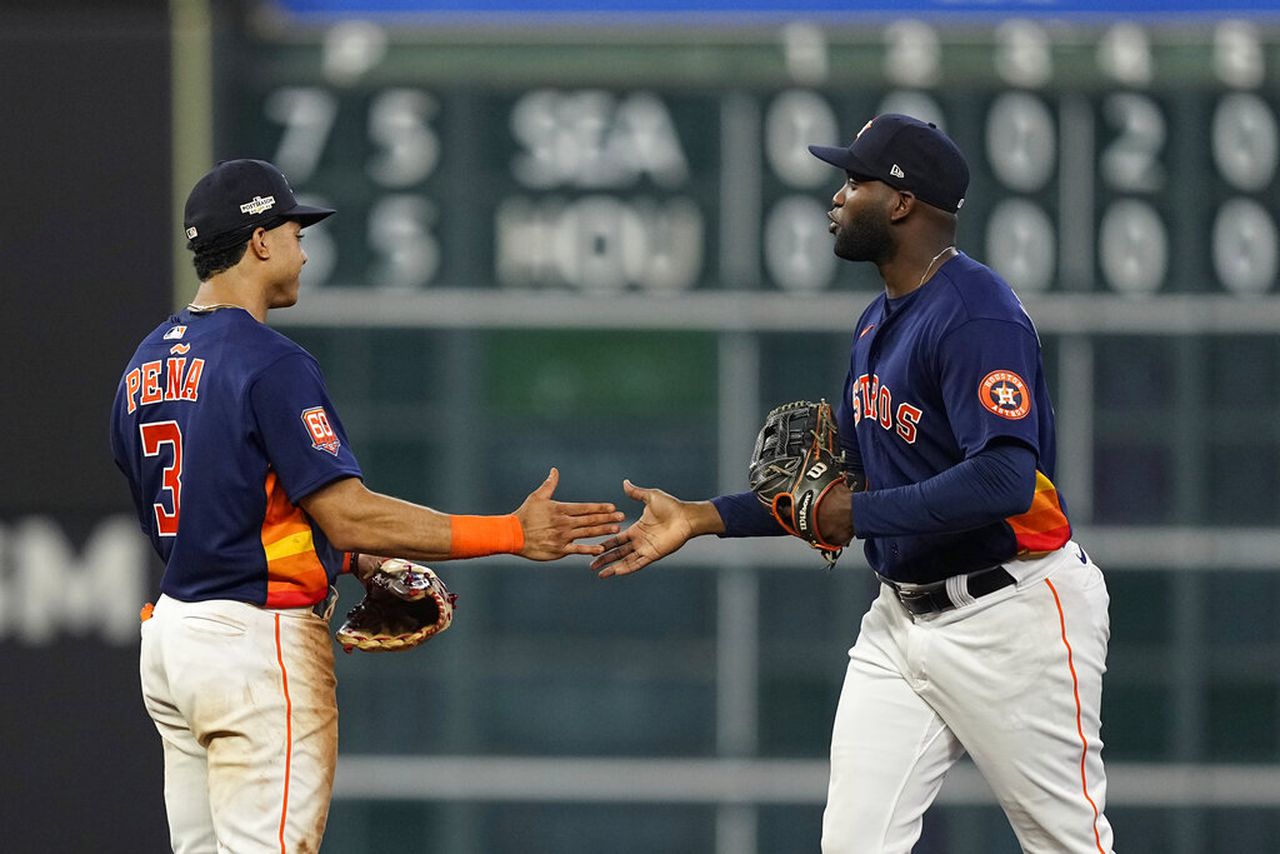 Astros-Mariners Game 3 2022 live stream, odds (10/15)