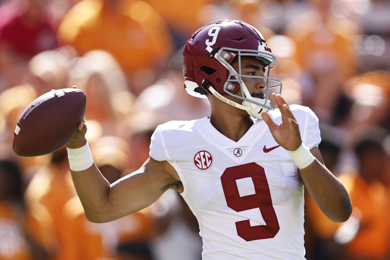 Bryce Young starts for Alabama football against Tennessee