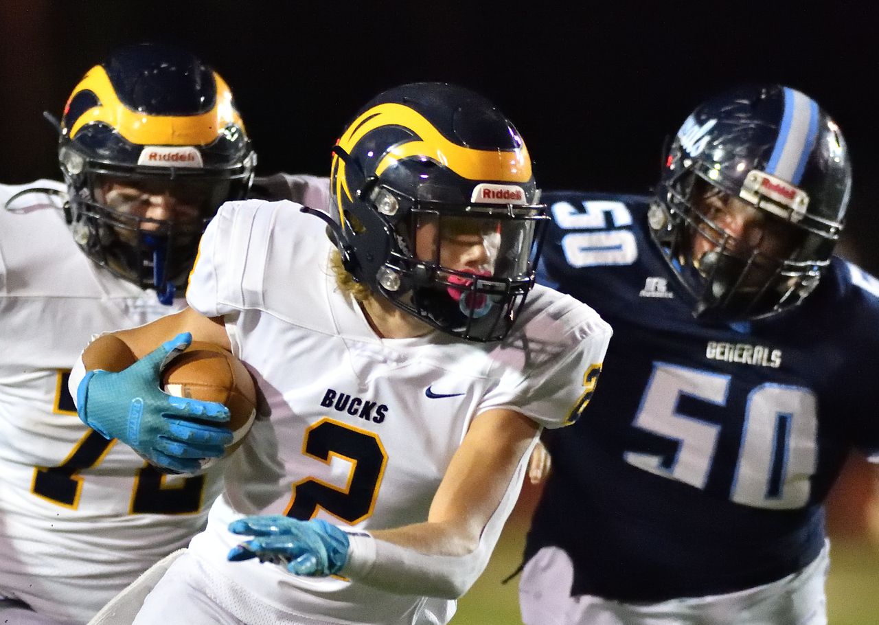 Buckhorn downs Lee-Huntsville to clinch playoff berth