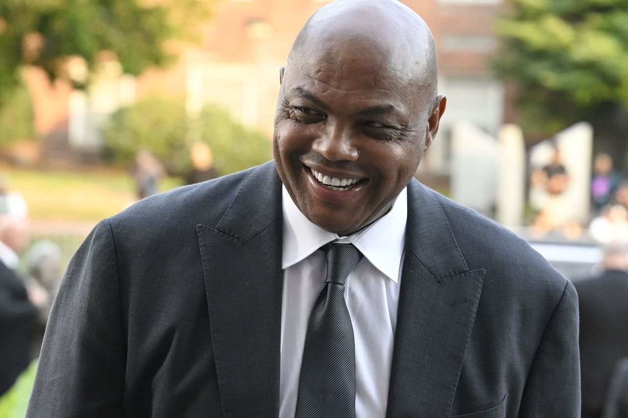 Charles Barkley agrees to new 10-year TNT contract worth more than $100 million