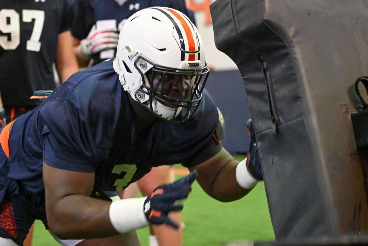 Defensive tackle Zykeivous Walker no longer on Auburn’s roster