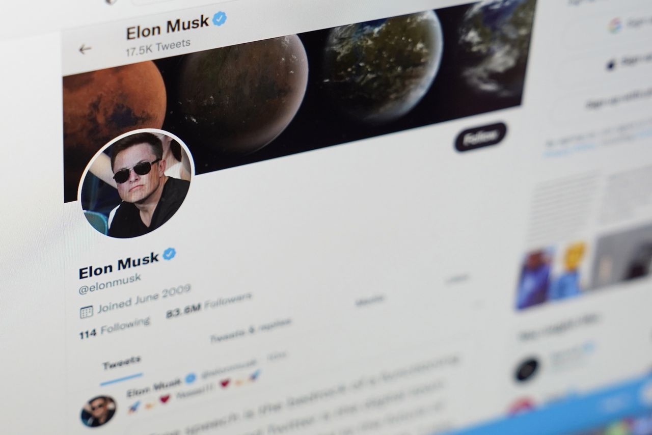 Elon Musk’s Twitter deal back on, avoids potential trial