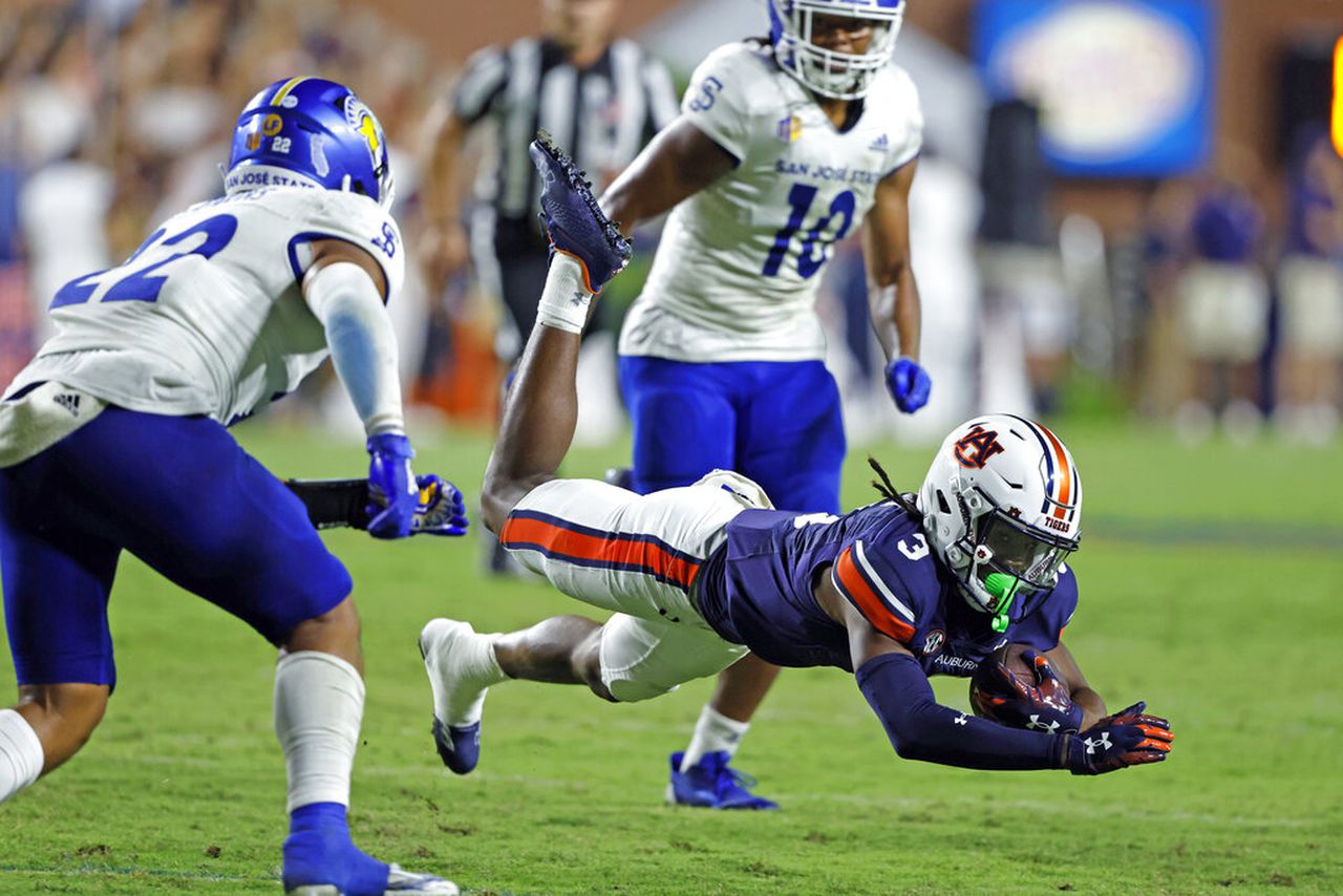 Former Auburn starting WR to enter transfer portal; 10 2021 signees now gone