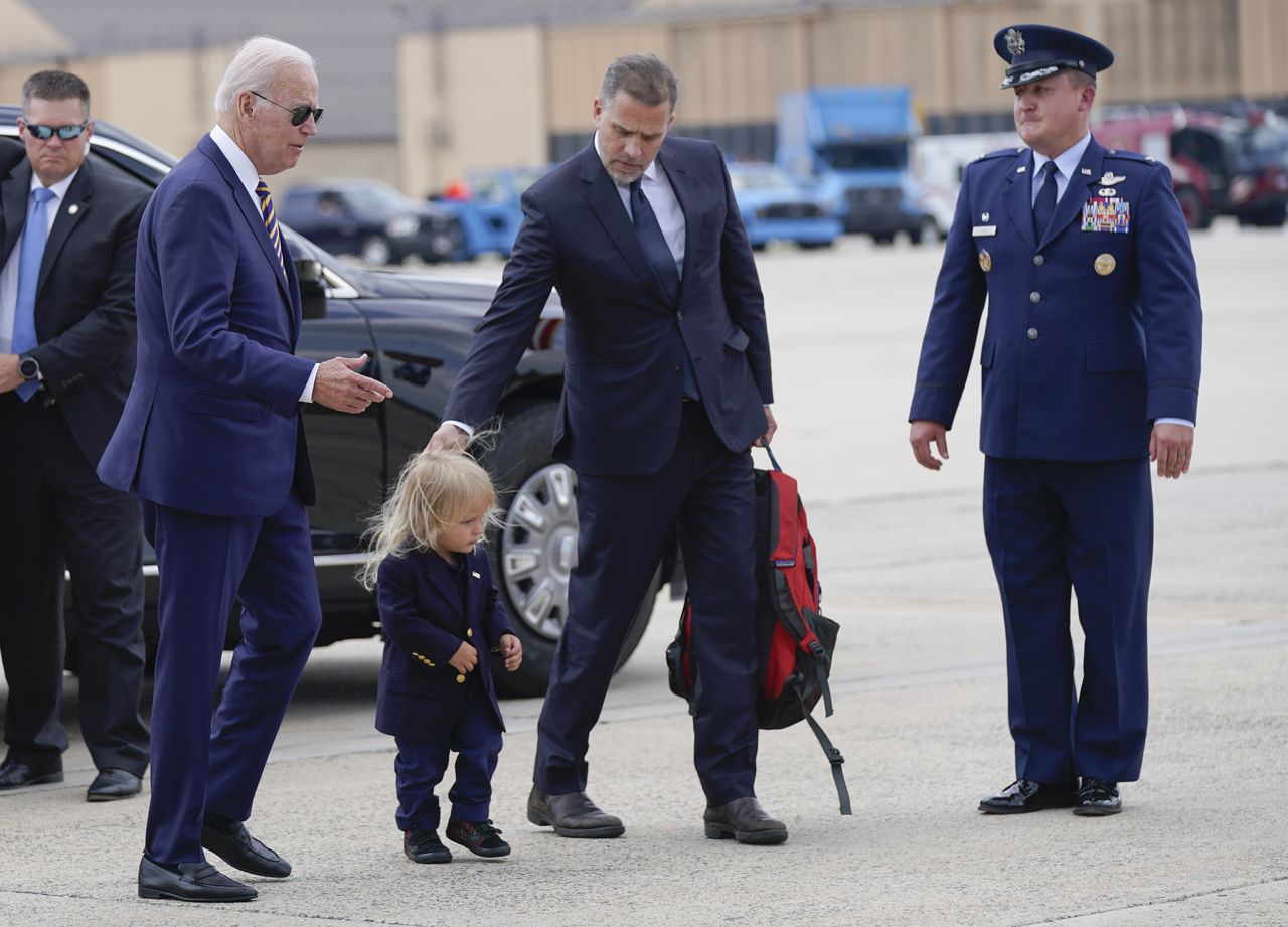 Hunter Biden ‘on the straight and narrow,’ father says