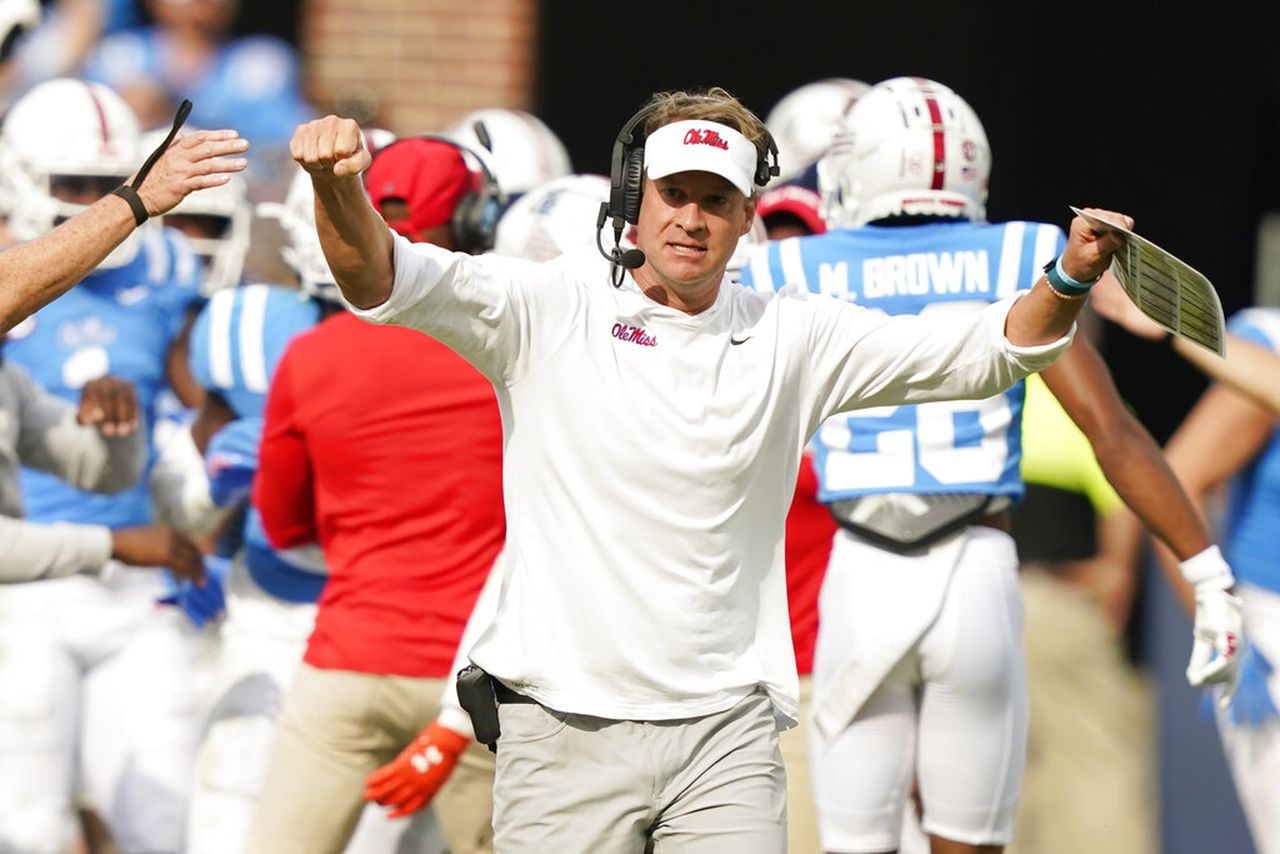 Lane Kiffin appreciates Mike Leach’s concern for kids after WR rant about dinosaurs, not having hands