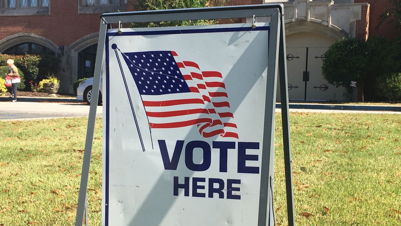 Last day to register to vote in Nov. 8 election is Monday