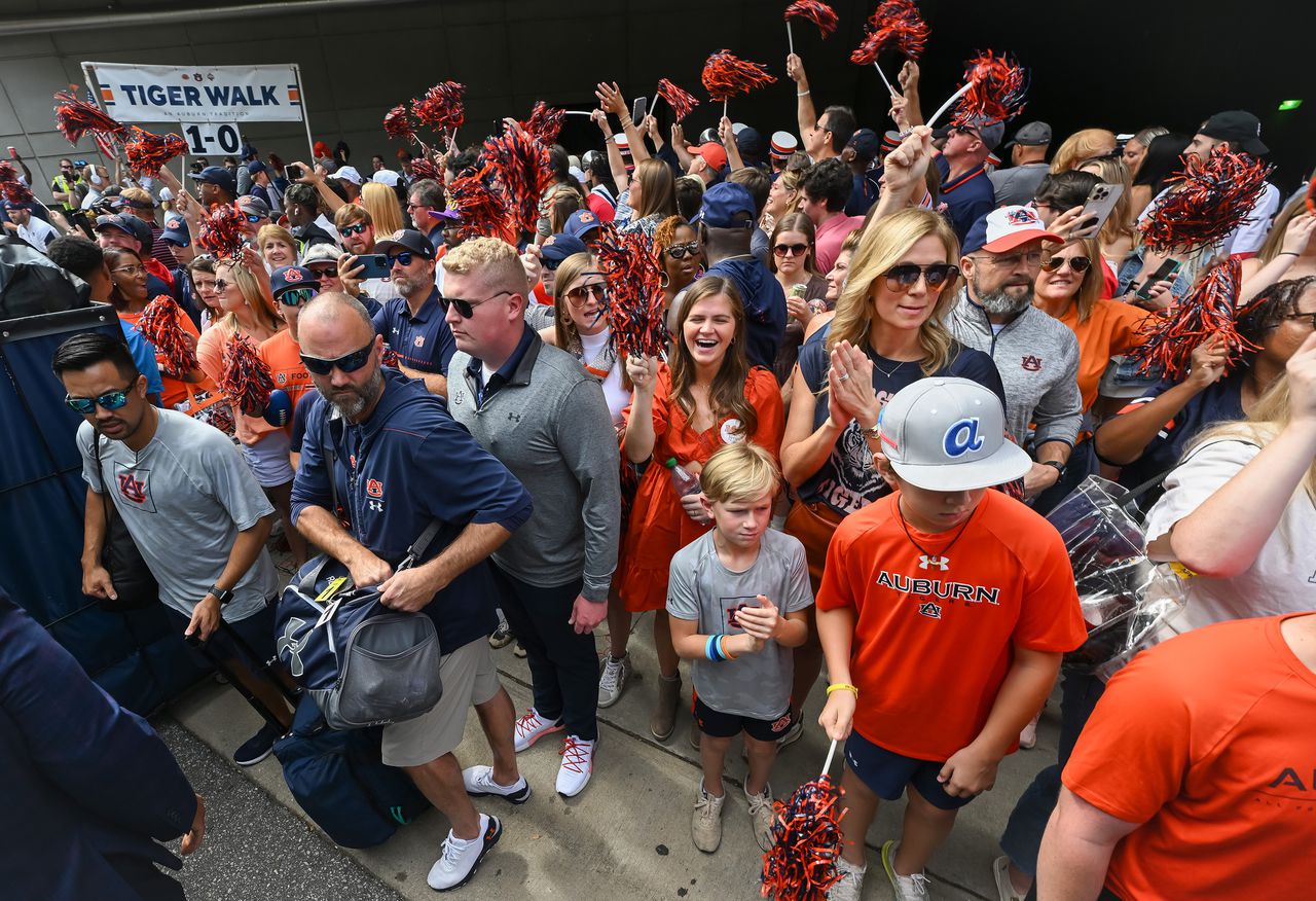 Live Updates: Auburn vs No. 2 Georgia