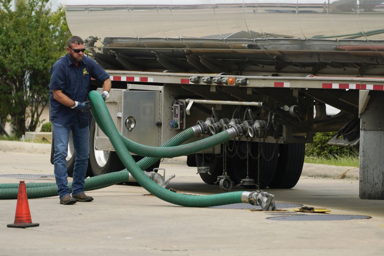 National diesel fuel shortage could hurt Alabama, Aderholt says