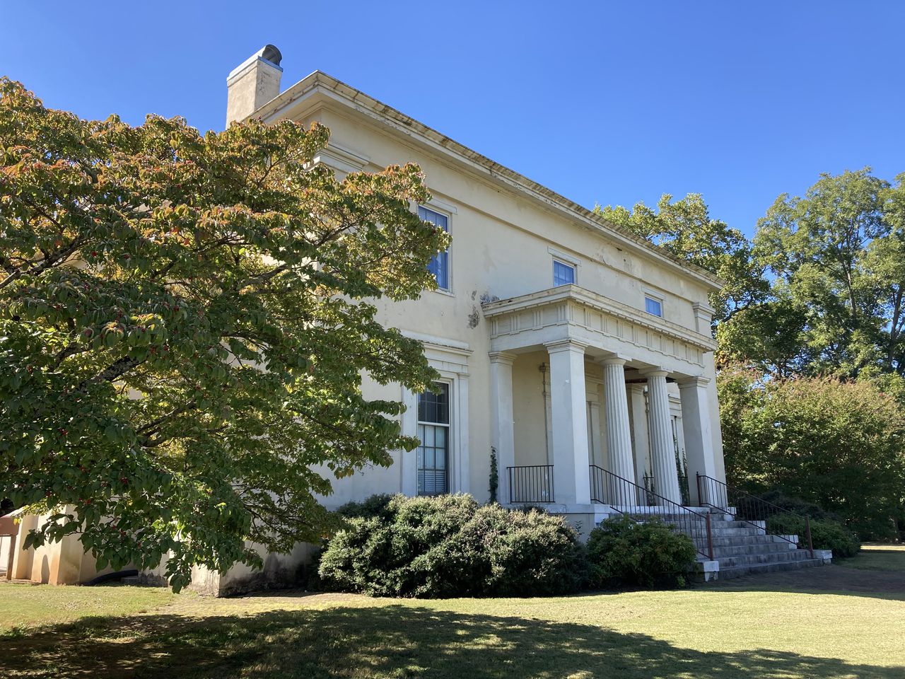 Oak Place antebellum home sold, will be event venue