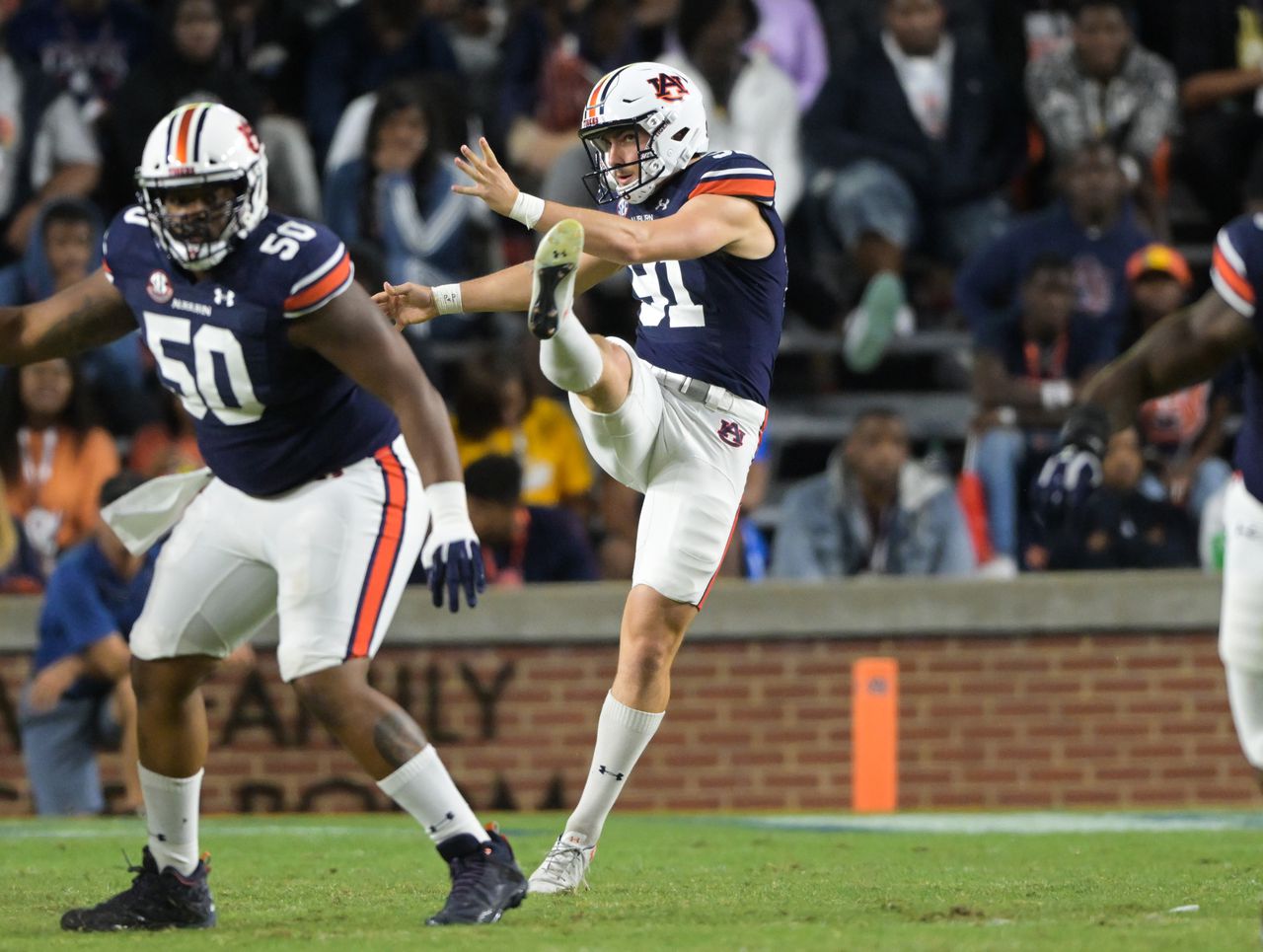 Oscar Chapman proving to be a ‘weapon’ for Auburn on special teams