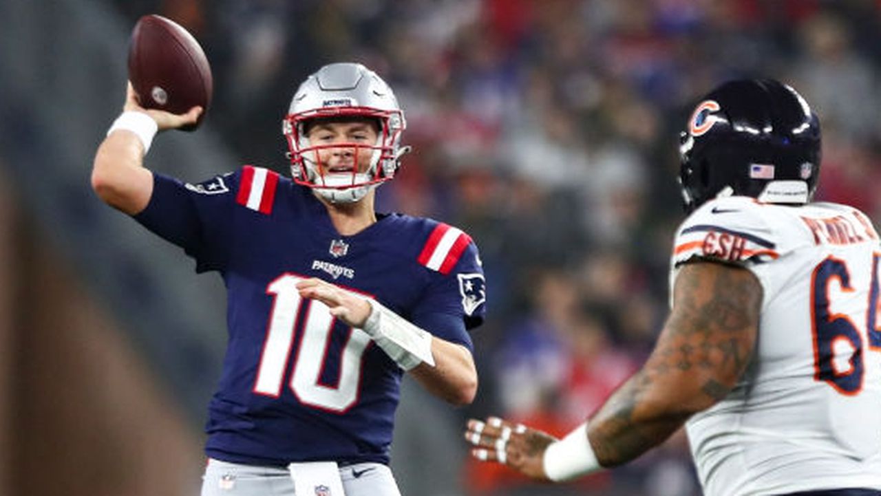 Patriots ‘will see how it goes’ at quarterback