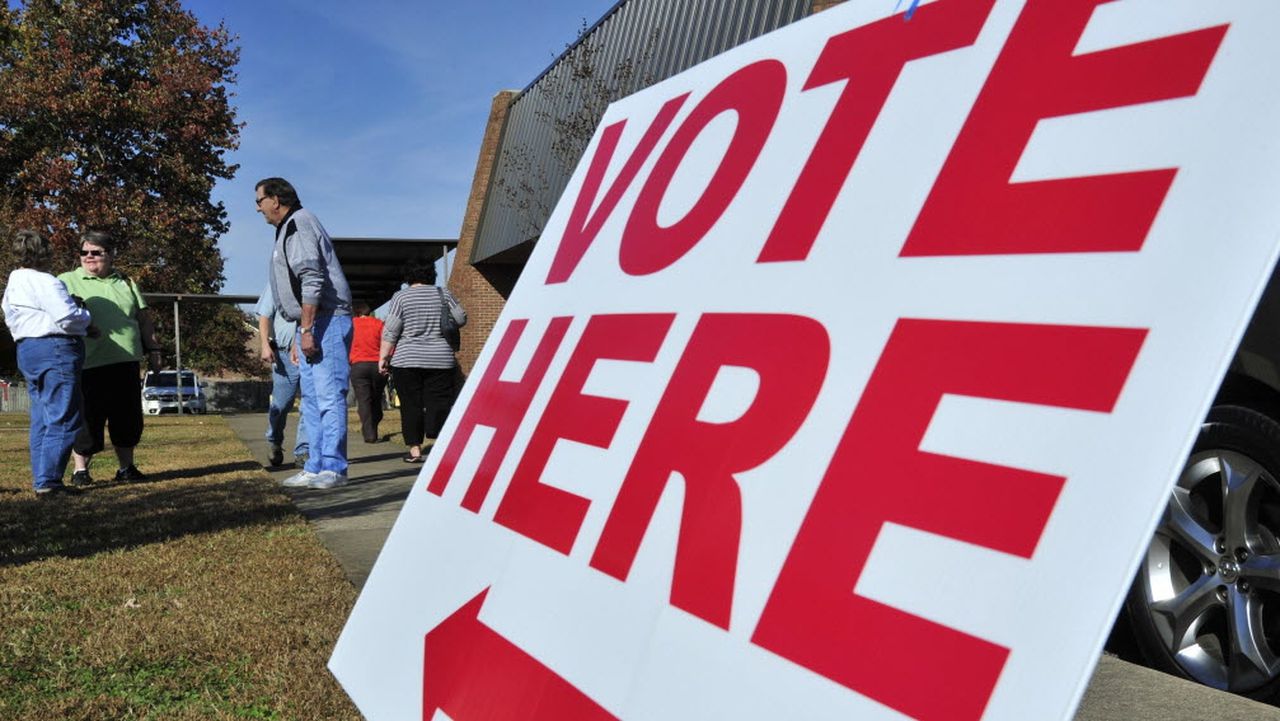 Poll shows Kay Ivey, Katie Britt hold commanding leads