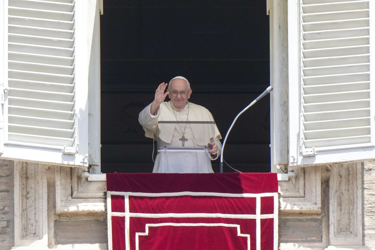 Pope calls Europe’s treatment of migrants ‘disgusting’