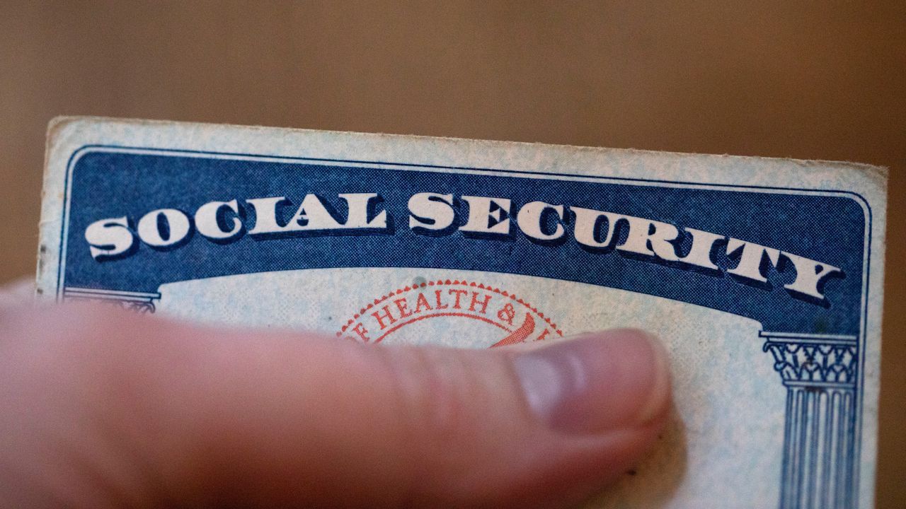 Social Security COLA 2023: When will big increase take effect?