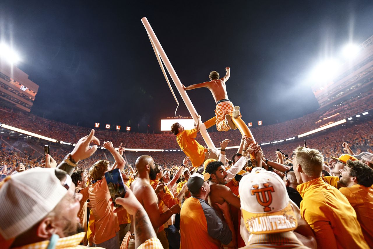 Tennessee asks fans to help pay for goalposts after Alabama win, more than $44,000 raised