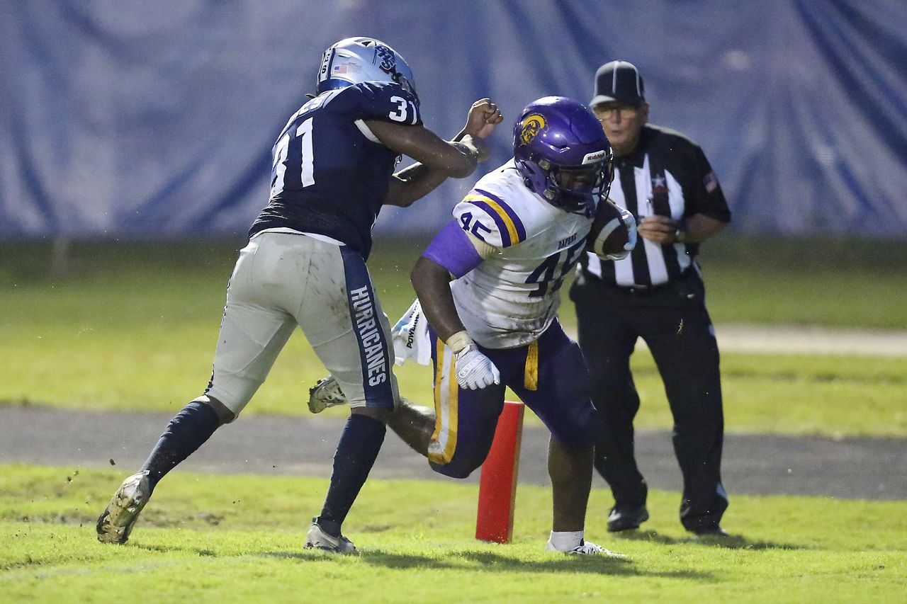 Alma Bryant vs Daphne Football