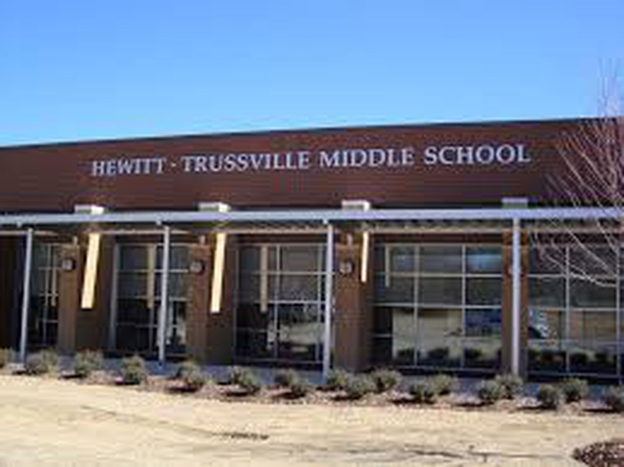 Trussville student faces charges for bringing steak knife to school, police say