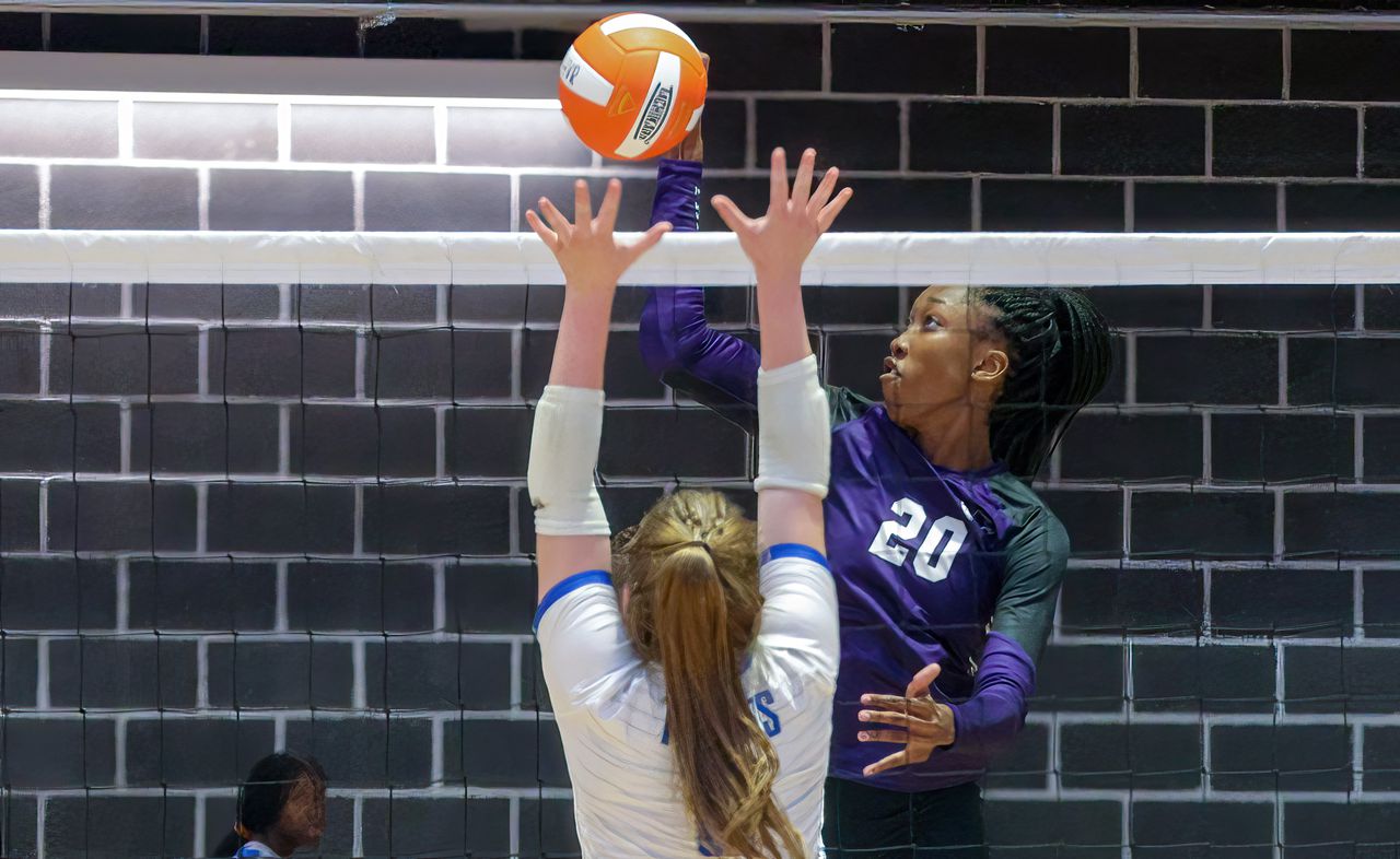 Vote for the volleyball top player performance for Week 7