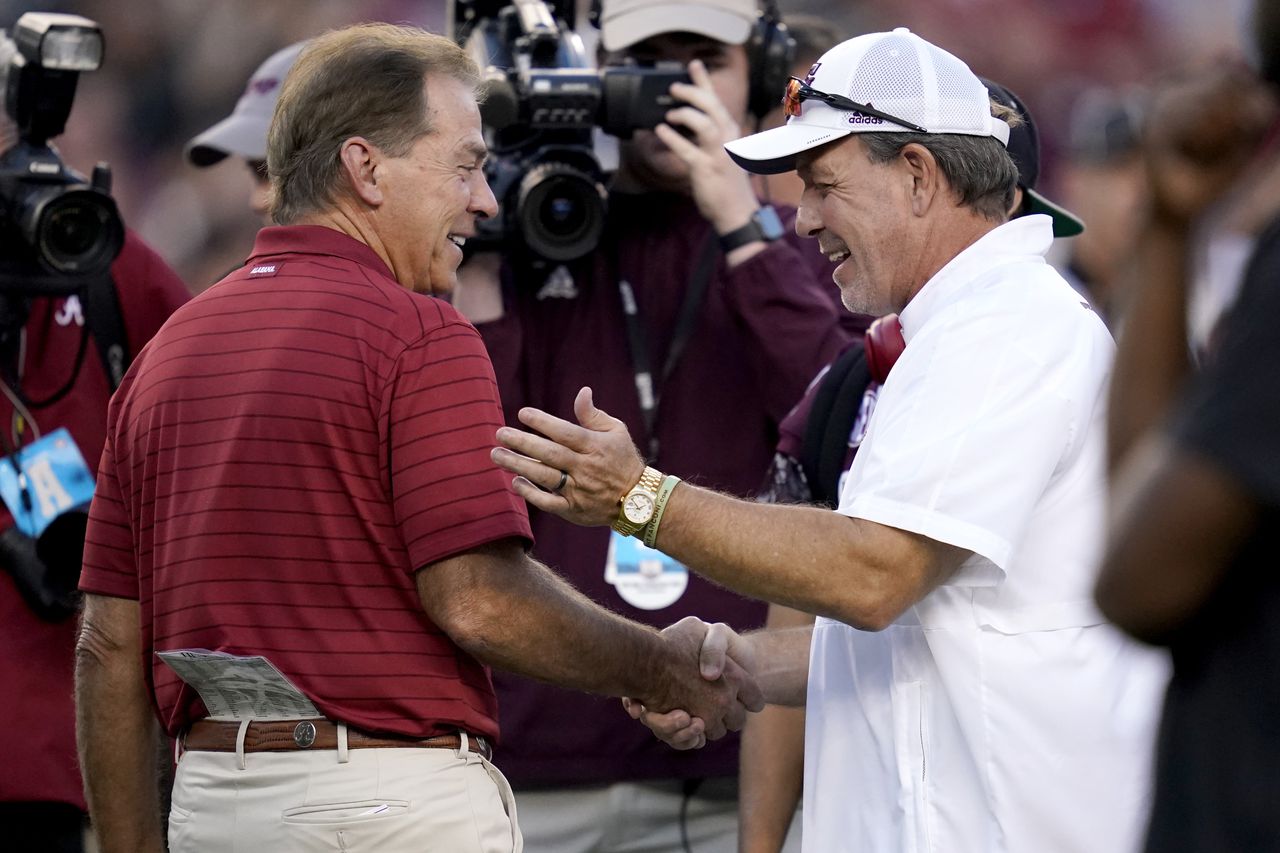 Watch Nick Saban, Jimbo Fisher pregame handshake after offseason feud