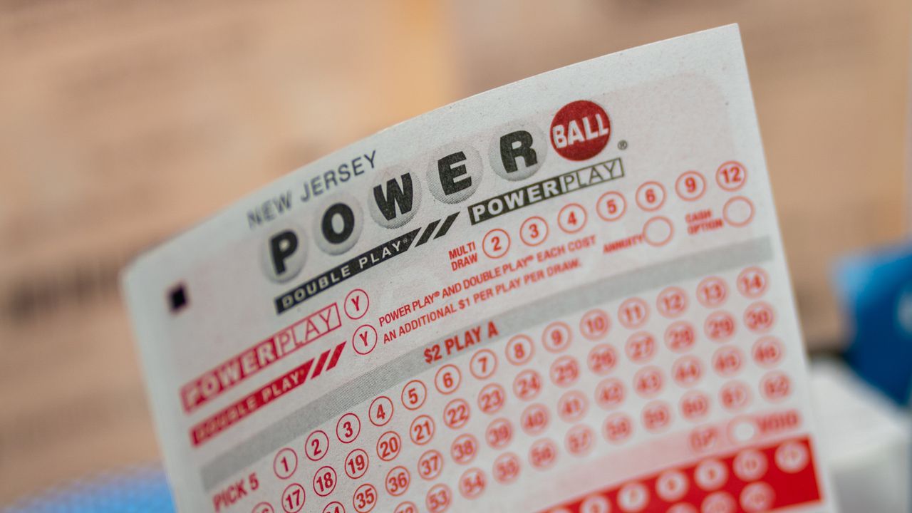 $1.6 billion Powerball jackpot has Alabama residents crossing state lines for tickets