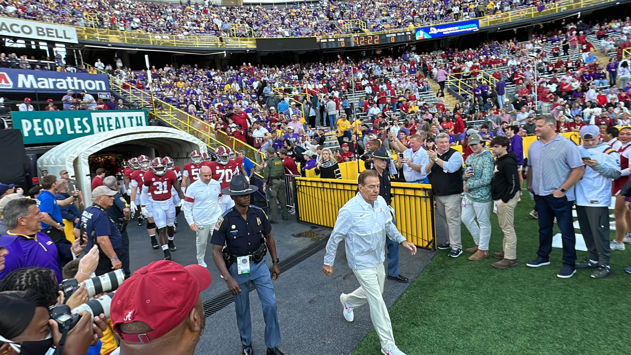 Alabama at LSU score updates and analysis