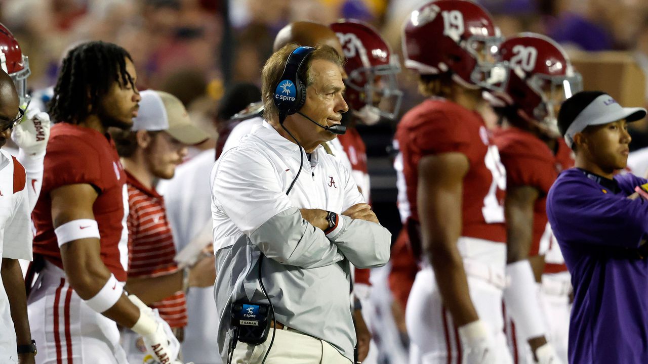 Alabama sinks to lowest coaches poll ranking since 2015