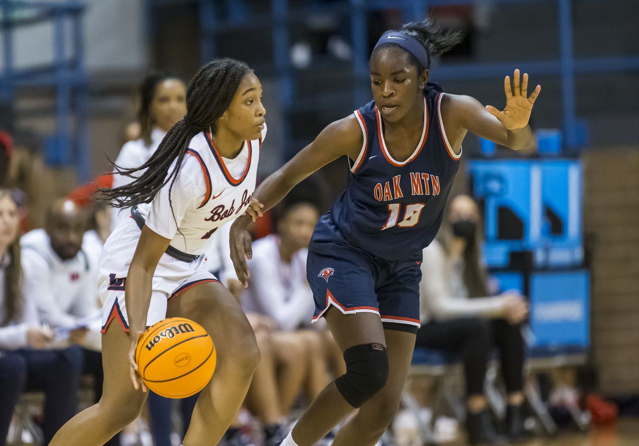 2022 HS Basketball Regional Playoffs - Bob Jones vs. Oak Mountain