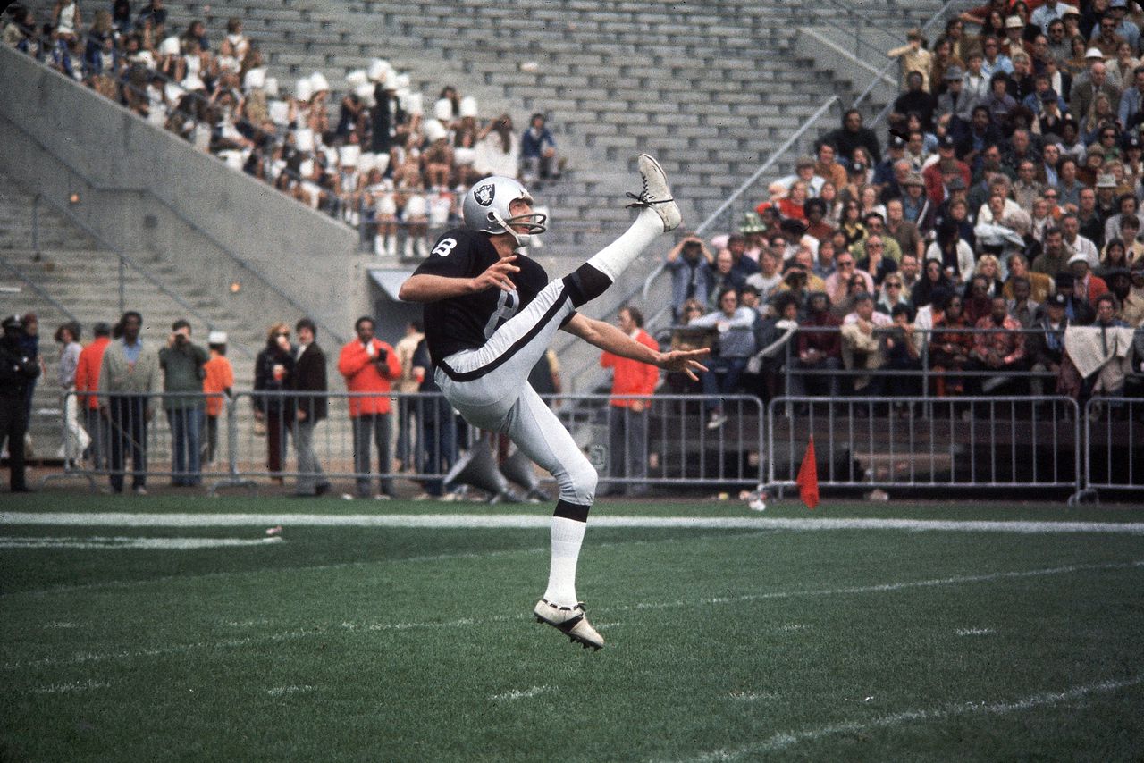 Ray Guy, Hall of Fame punter, dead at 72