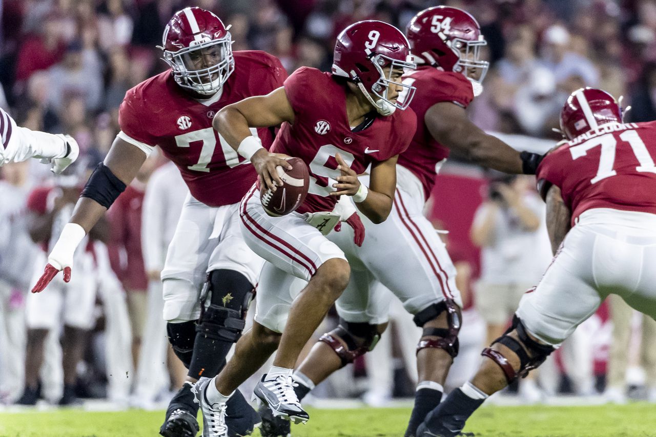 Watch Alabama’s Bryce Young get booed by LSU student section