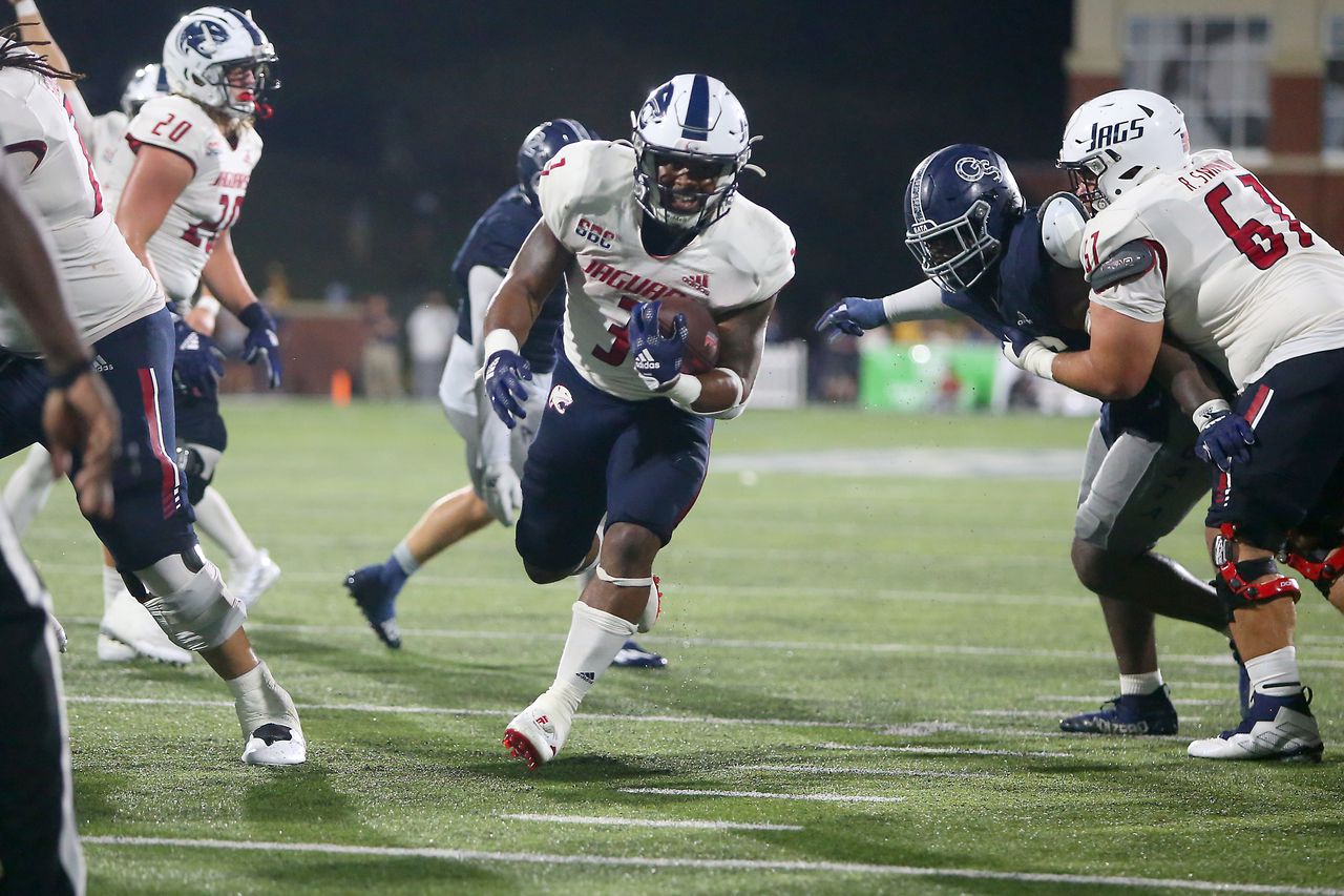 Webb carries USA to 38-31 victory at Georgia Southern