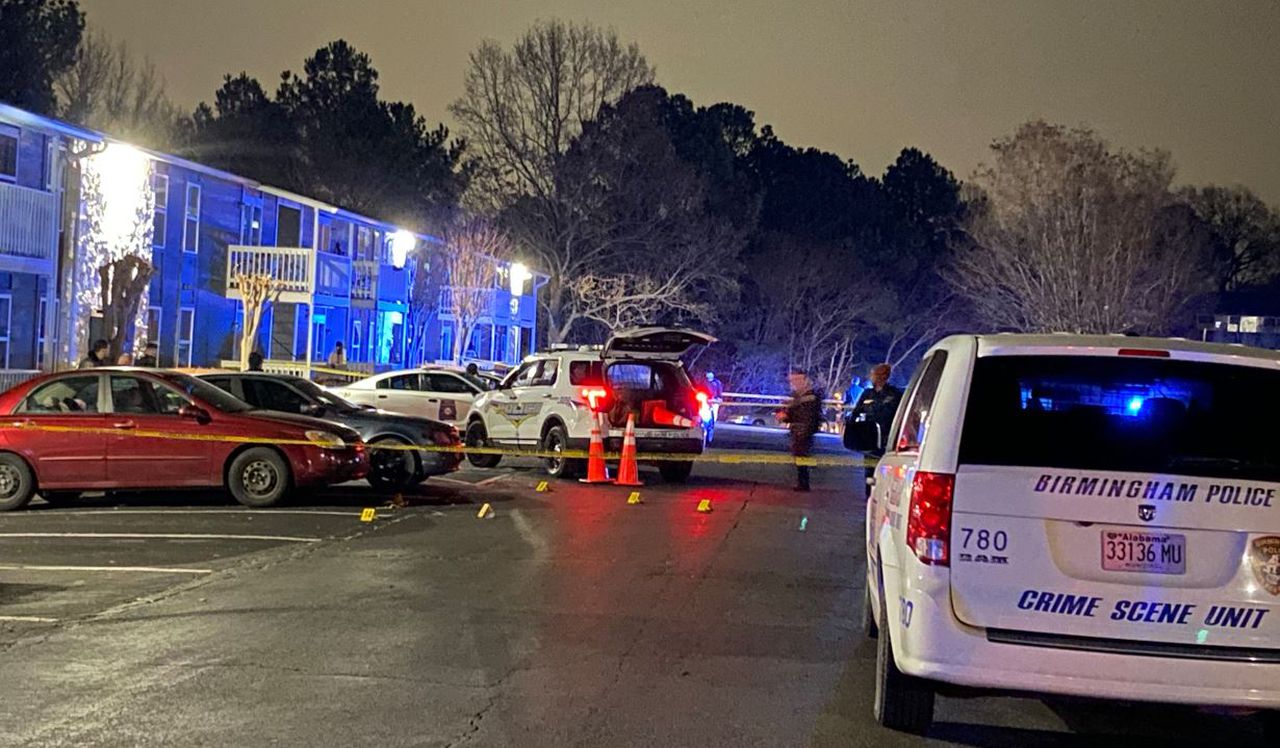 28-year-old identified as man shot to death at south Birmingham apartment complex