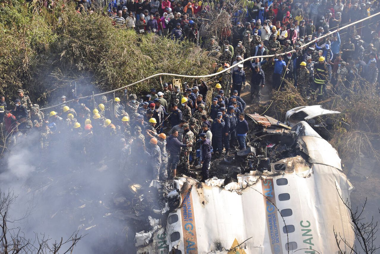 68 dead, 4 missing after plane crashes in Nepal resort town