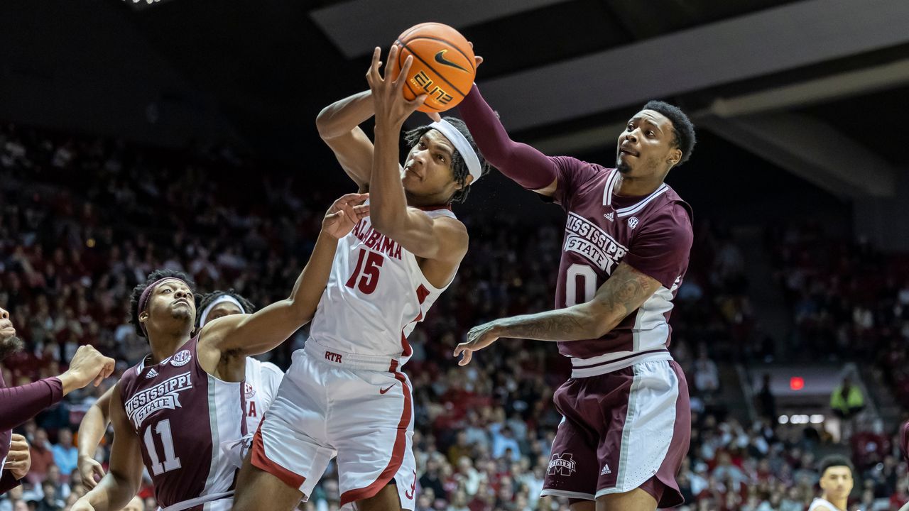 Alabama survives upset scare from Mississippi State for ninth consecutive win