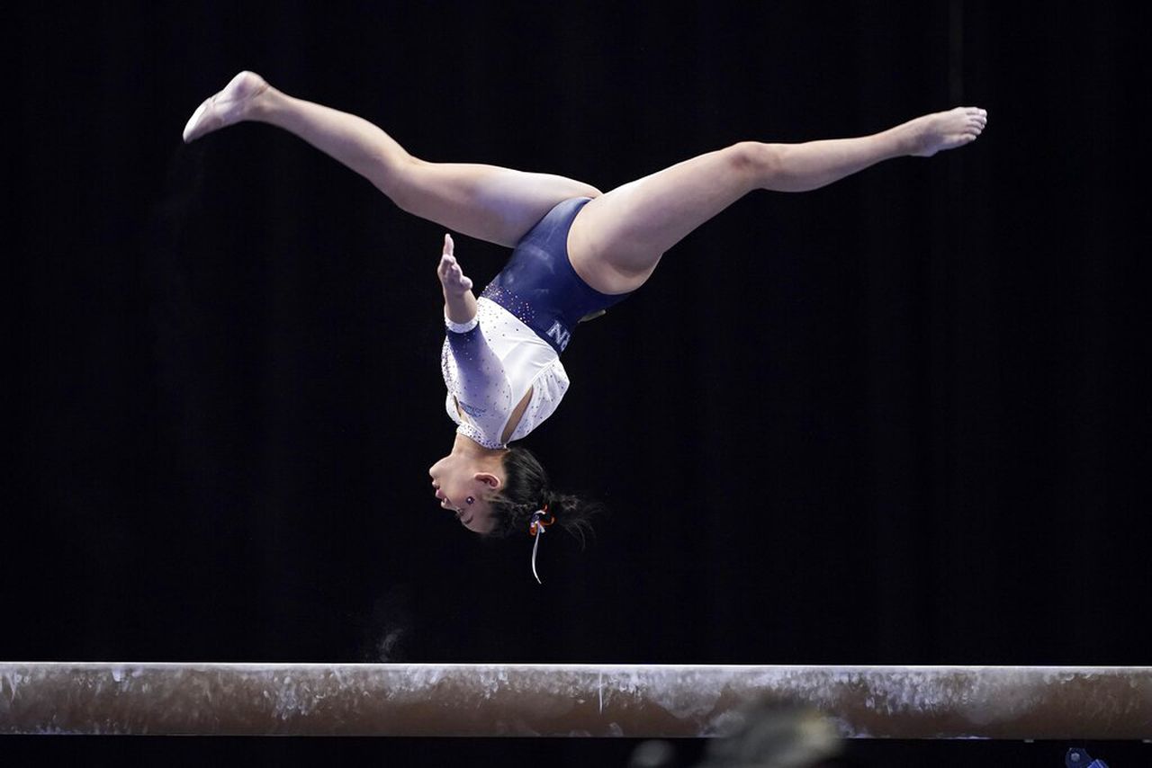 Auburn’s Suni Lee opens 2023 with SEC Gymnast of the Week honor