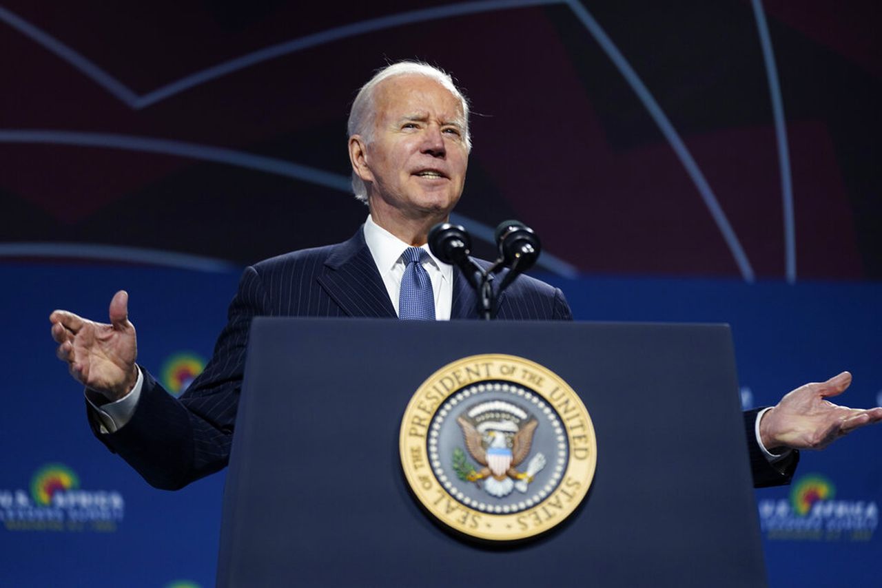 Biden traveling to US-Mexico border Sunday for first trip as president