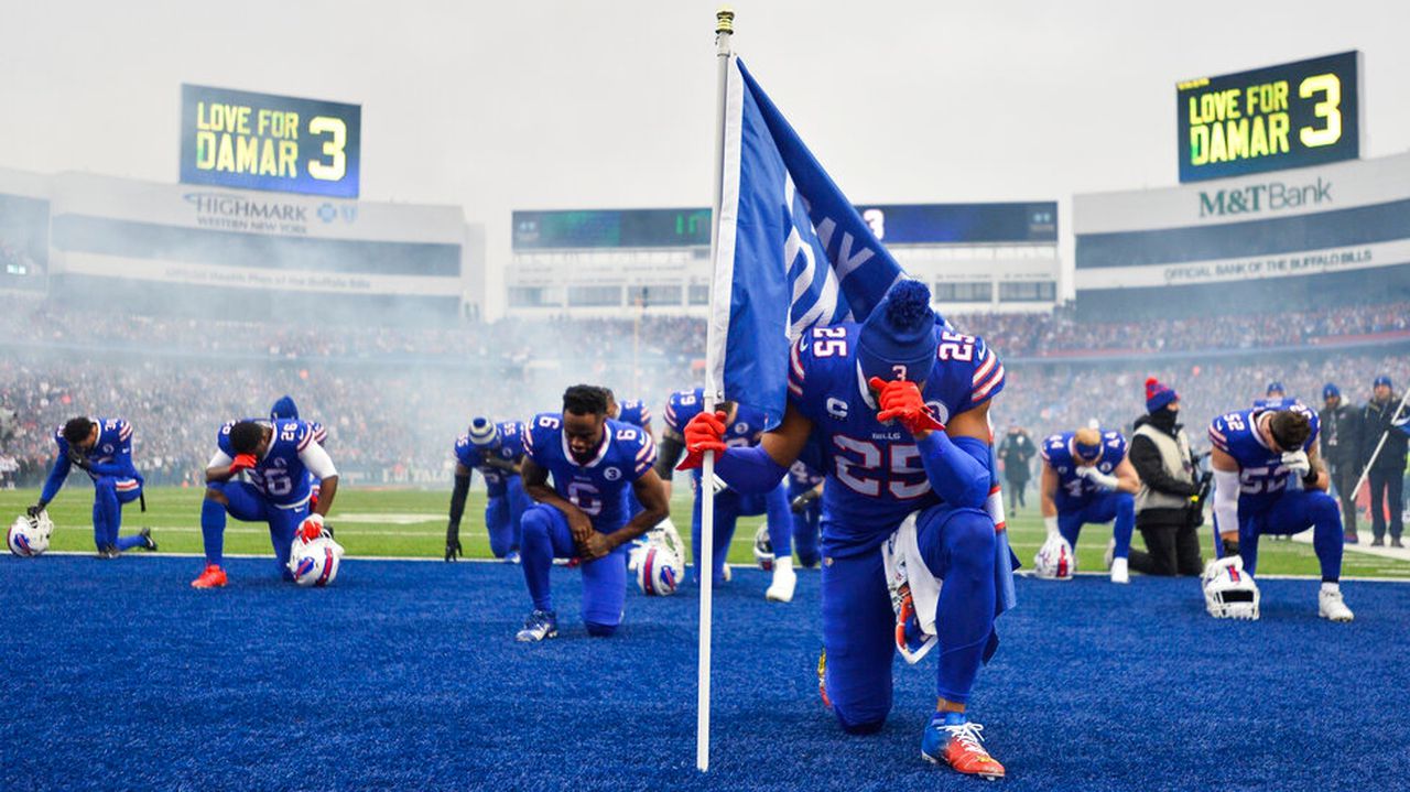 Bills honor Damar Hamlin, then score on opening kickoff