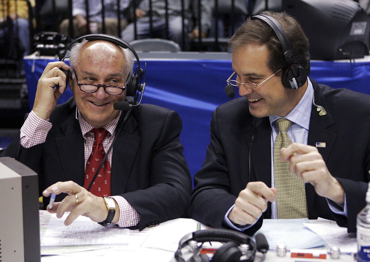 Billy Packer, college basketball broadcaster, dead at 82