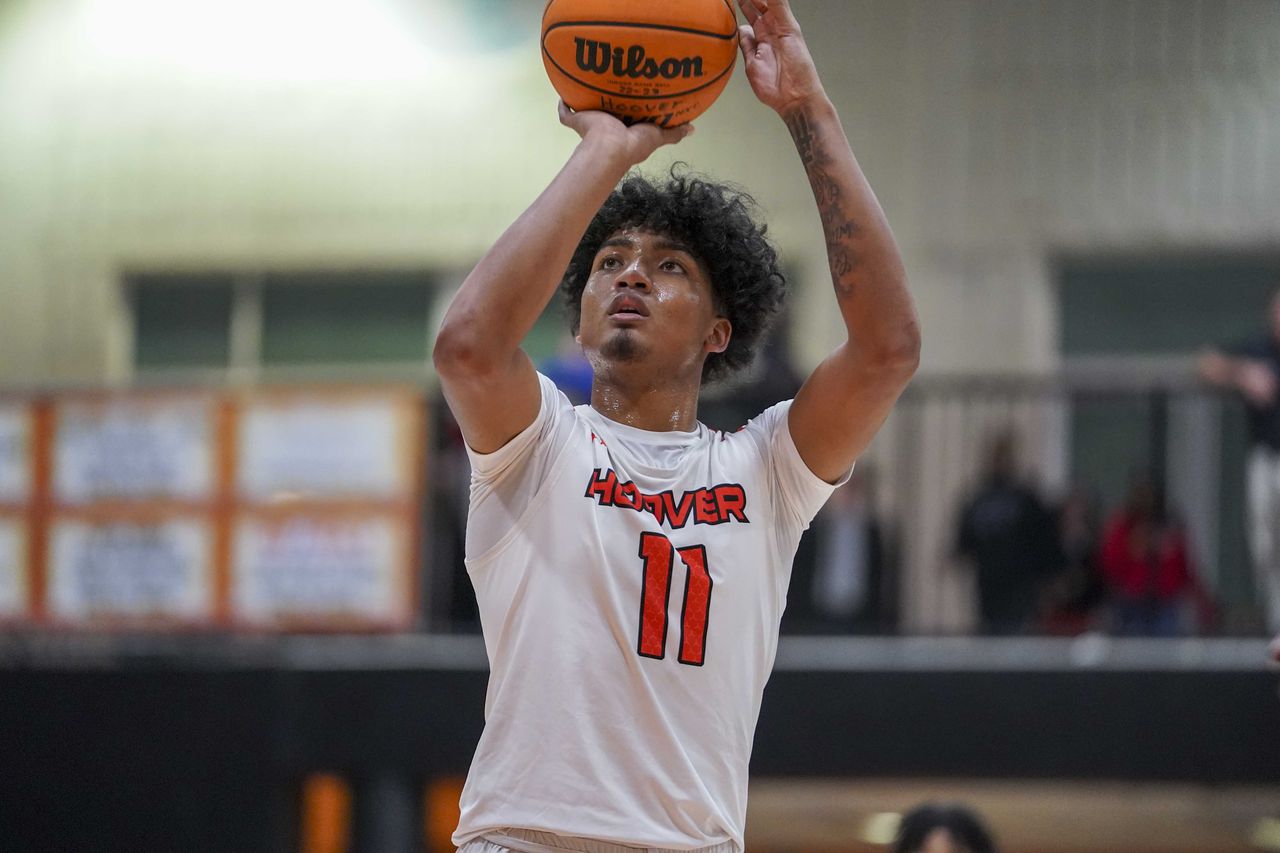 High School Basketball: Vestavia Hills at Hoover