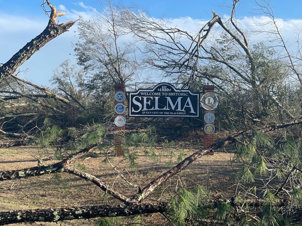 Did historic Selma’s homes, monuments withstand possible tornado? Photos, video of damage