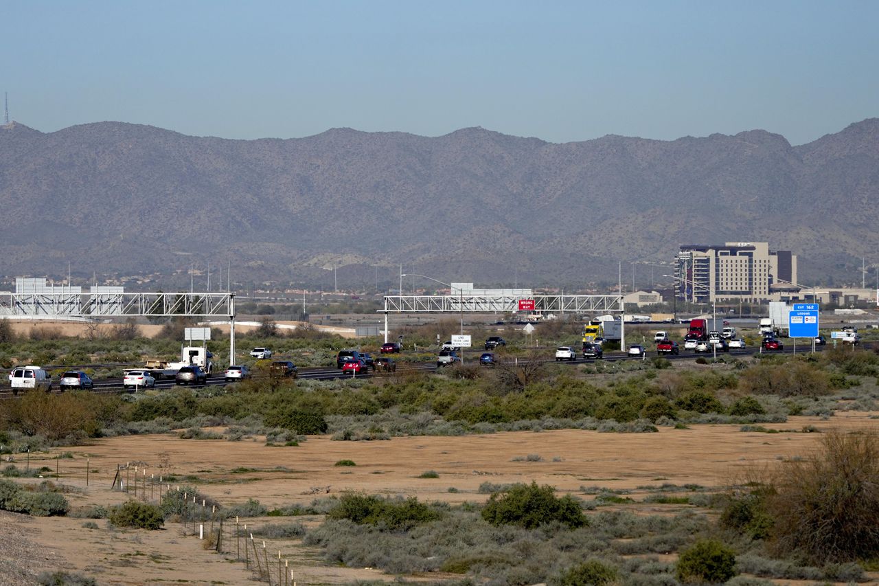 Federal grants prompt fight between advocates of fixing highways or building new ones