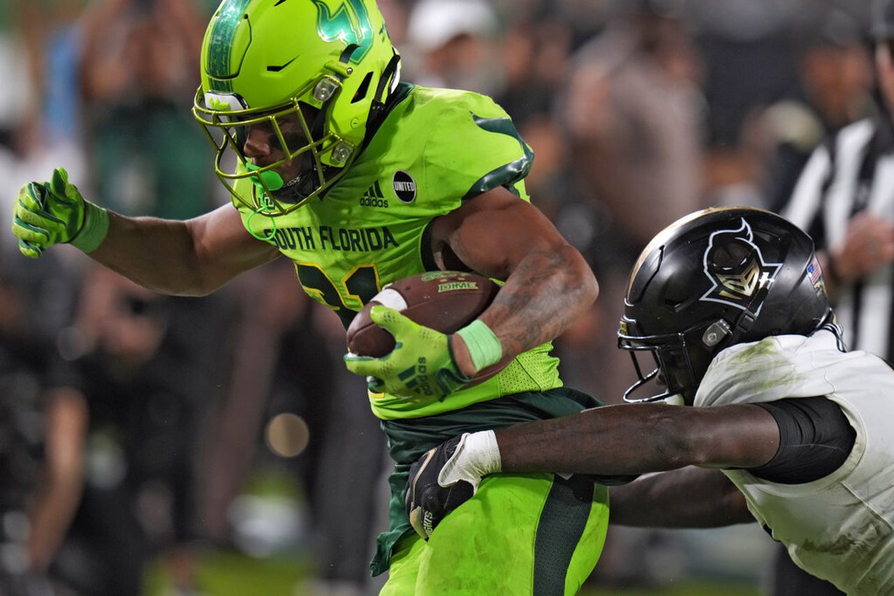 Former All-American, USF running back transfer commits to Auburn