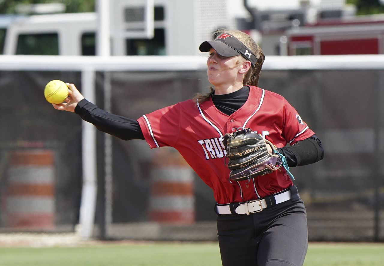 Hewitt-Trussville’s Kenleigh Cahalan enrolls early to play softball with Crimson Tide