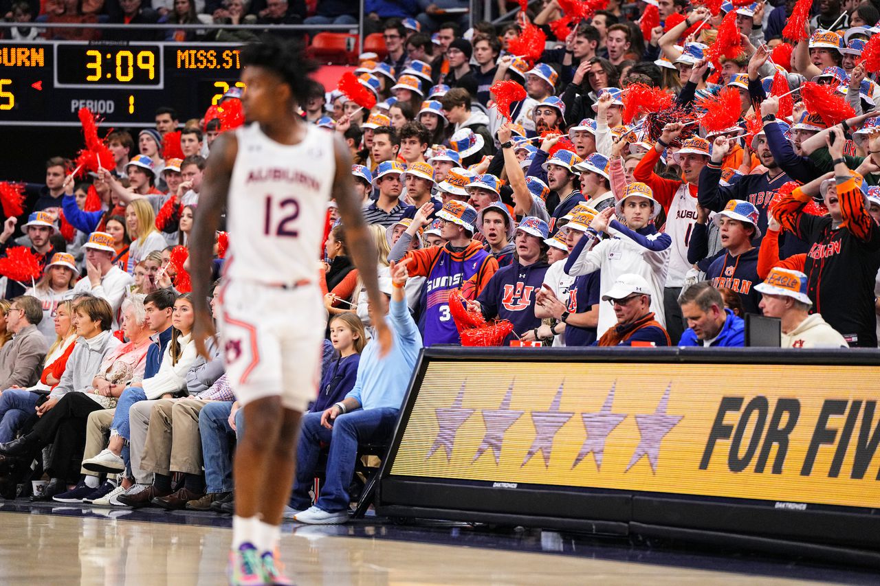 Inside No. 15 Auburn’s nation-leading 28-game home win streak