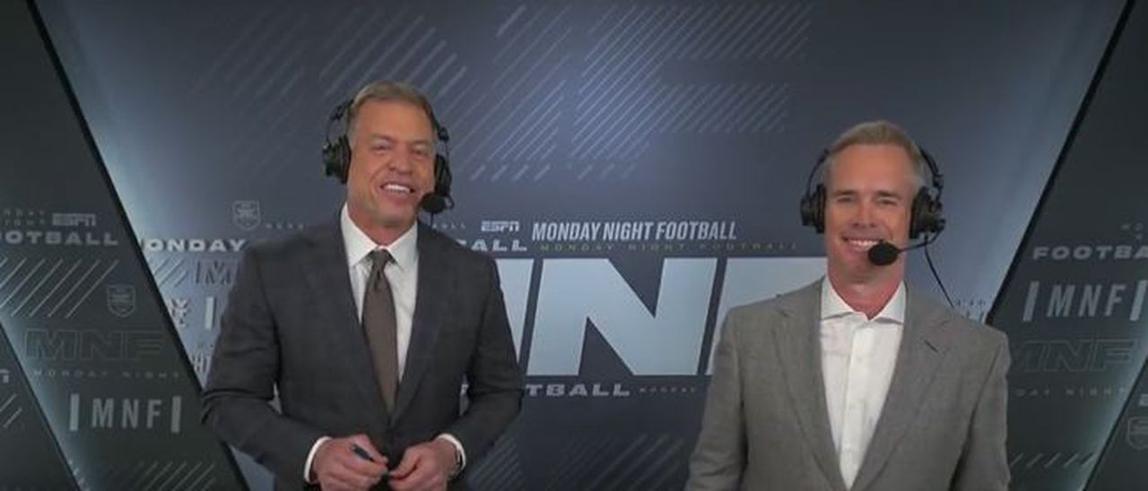 Joe Buck, Scott Van Pelt address rumors of feud after MNF broadcast of Cowboys-Buccaneers