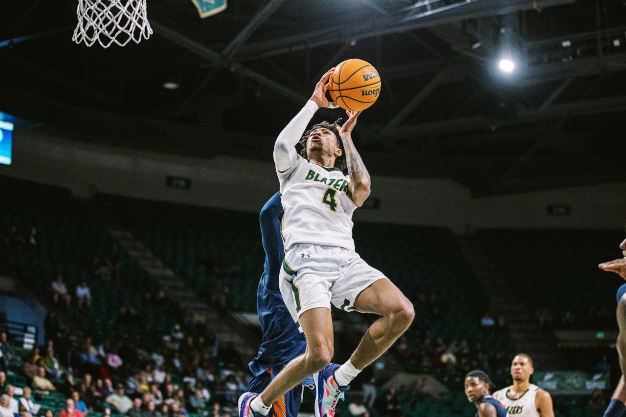 Jordan Walker and Eric Gaines’ hot shooting leads UAB past UTSA