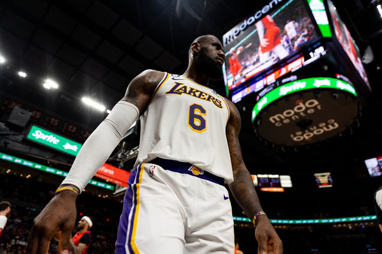 Lakers-Knicks live stream (1/31): How to watch LeBron James online, TV, time