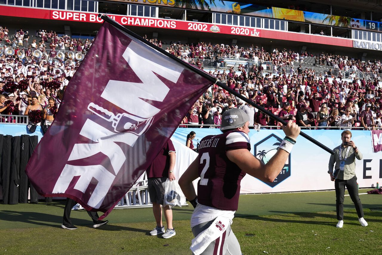 Mississippi St. wins on bizarre play in way late Mike Leach would appreciate it, fight breaks out