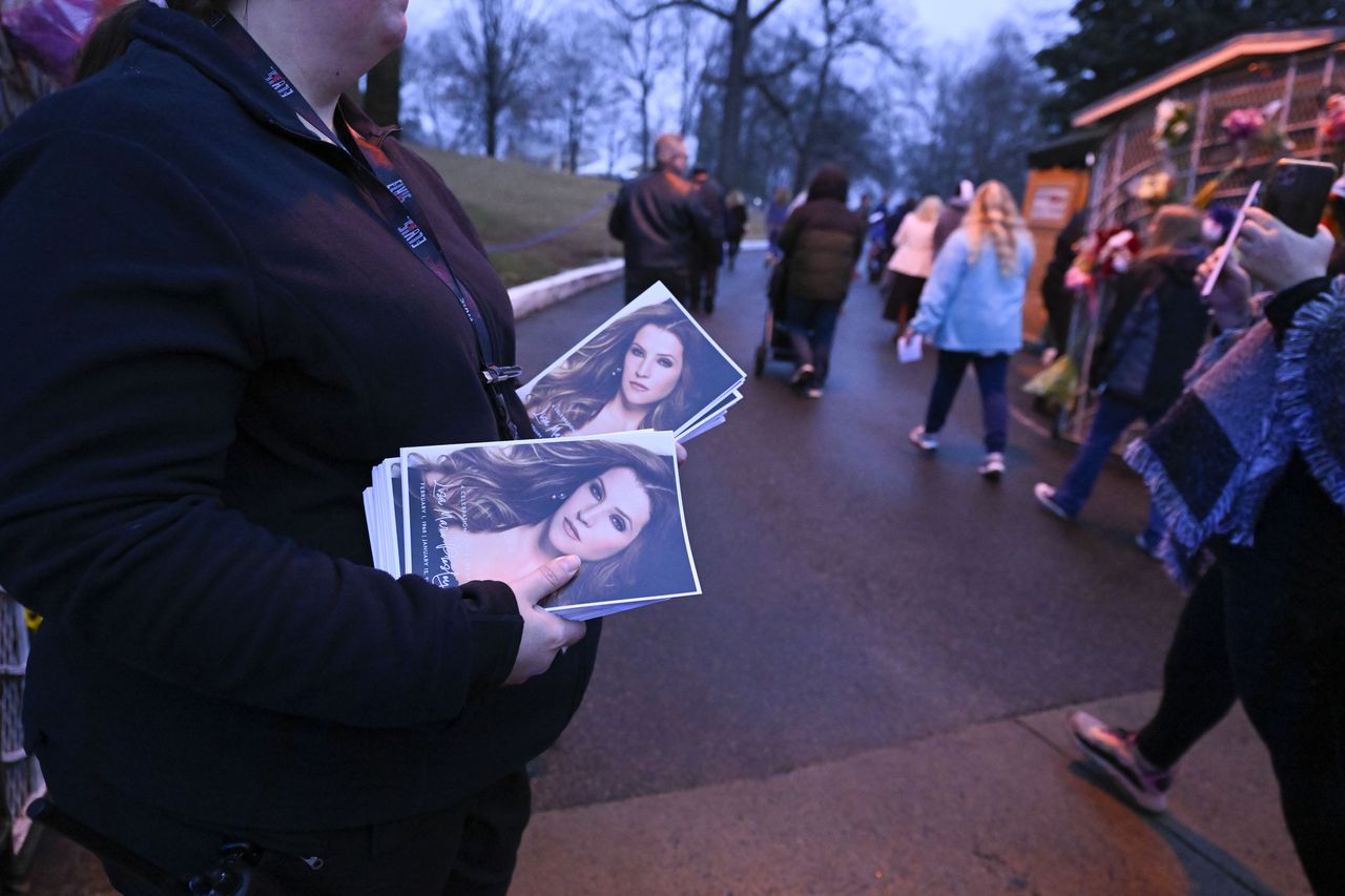 Mourners at Graceland bidding farewell to Lisa Marie Presley today